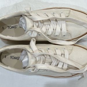 Tom’s Alex Tennis Shoes Size 8, EUC